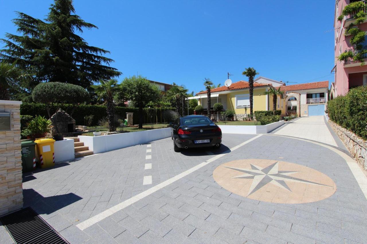 רוביני Apartments Knezovic מראה חיצוני תמונה