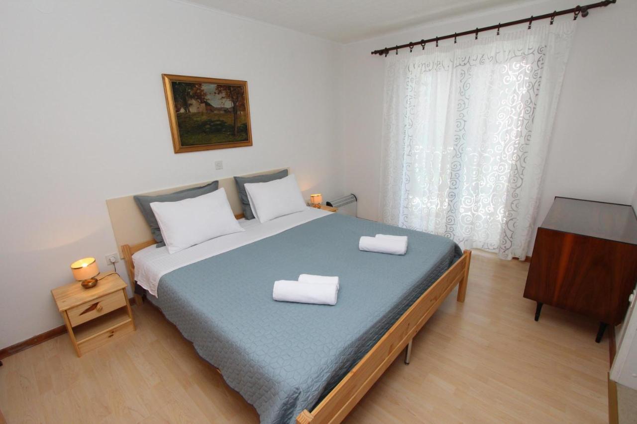 רוביני Apartments Knezovic מראה חיצוני תמונה