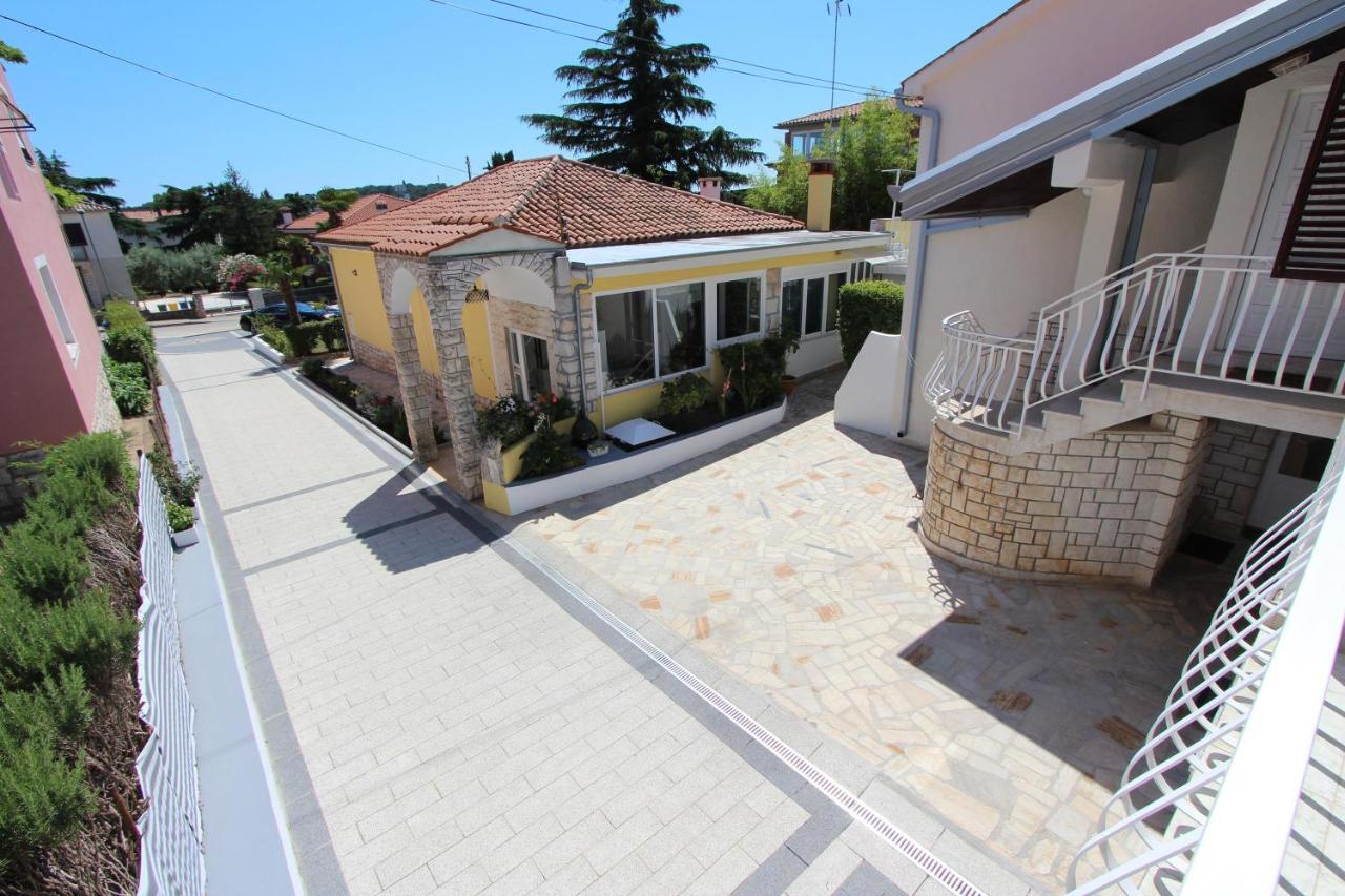 רוביני Apartments Knezovic מראה חיצוני תמונה