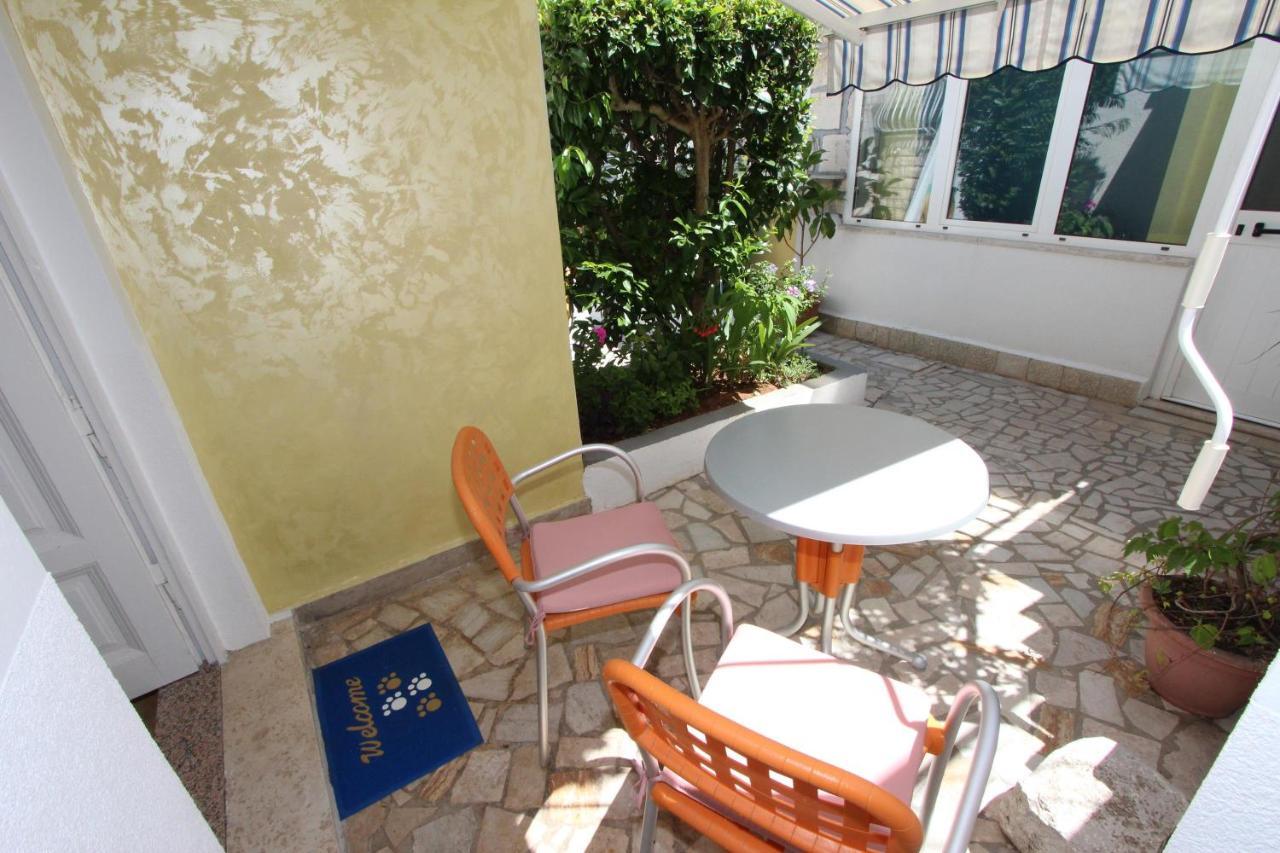 רוביני Apartments Knezovic מראה חיצוני תמונה