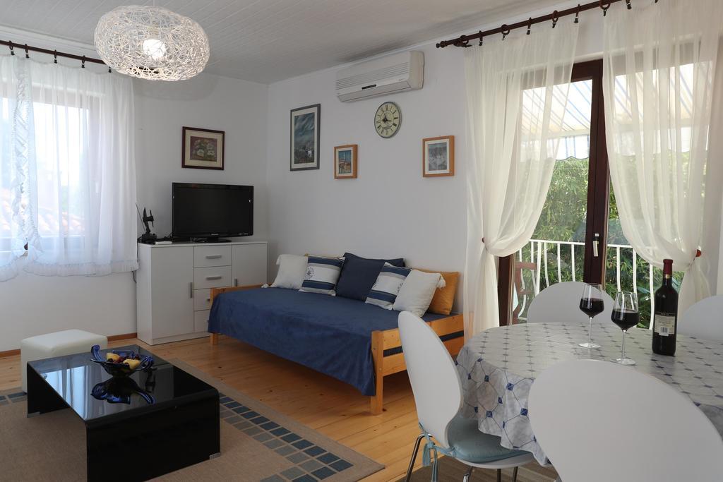 רוביני Apartments Knezovic מראה חיצוני תמונה